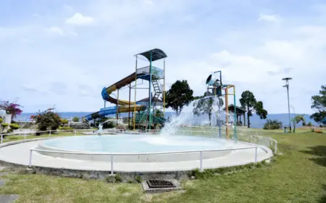 Bobocabin Patra Parapat, Toba