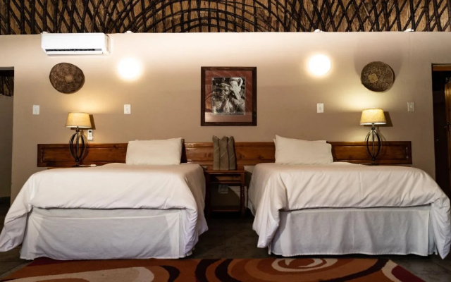 Gooderson Dumazulu Lodge & Traditional Village