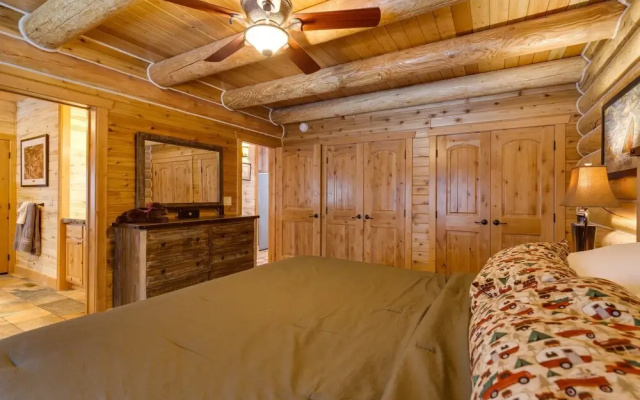 Lumberjack Lodge