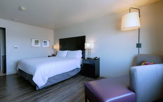 Holiday Inn Exp Stes Tahlequah by IHG