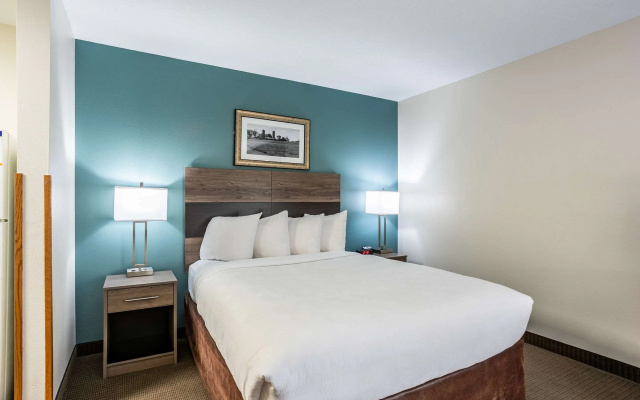 MainStay Suites Cedar Rapids