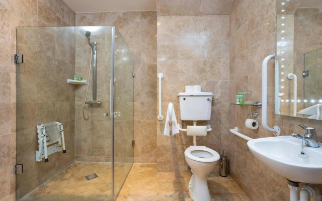 Schull Harbour Hotel