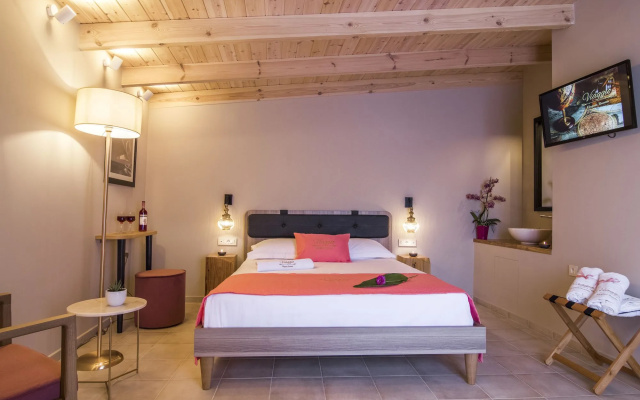 Viaggio Elegant Rooms