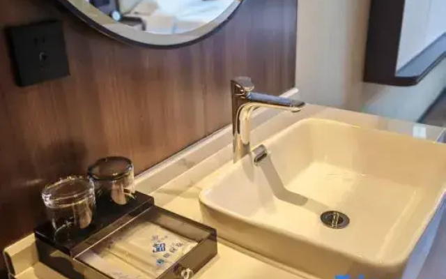 Jiayue Hotel, Jiutian (Hongqiao Branch, Fenghuang Ancient Town)