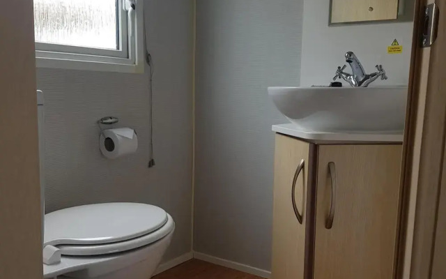 2br-pool-garden-parking-wifi-sleeps6