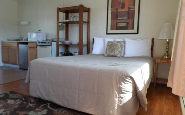 Fir Grove Motel