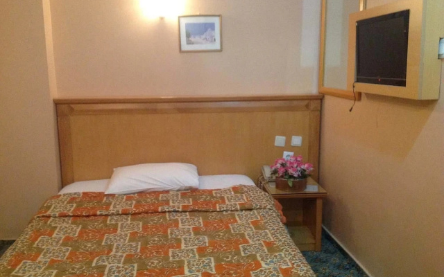 Yalta Hotel