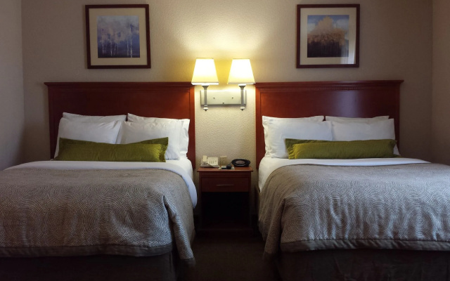 Candlewood Suites Kansas City Speedway by IHG