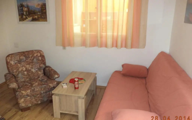 Apartments & Rooms Abba