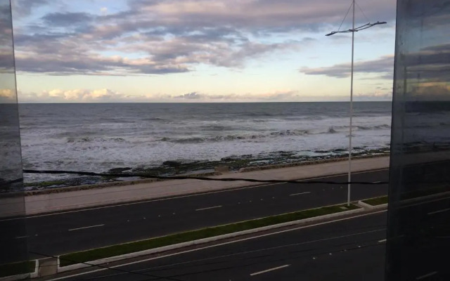 Apartamento NA PRAIA, 2 suites com cozinha