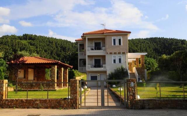 Отель Fillis House вид на фасад