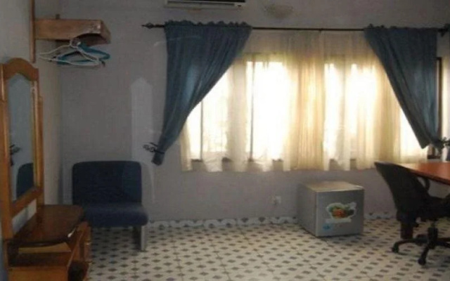 Collington Furnished Apartment Chalet