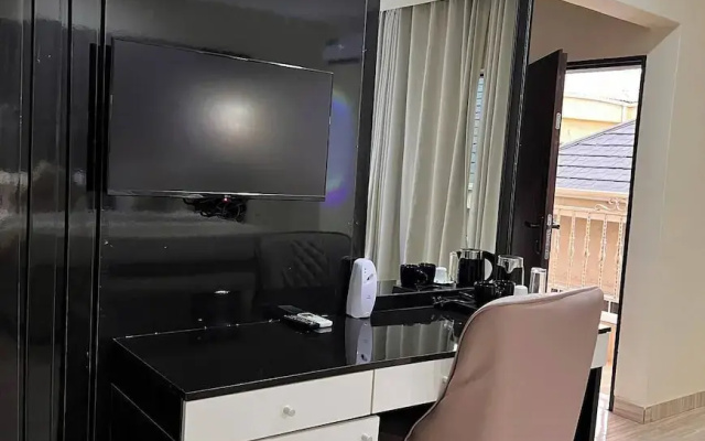 Gold Rhino Hotel