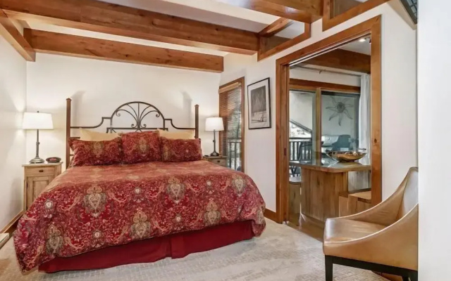 1 Bedroom Condo