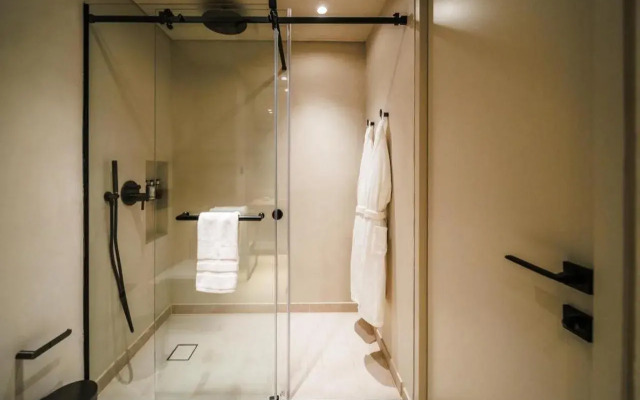 M Boutique Hotel - Designed for Adults