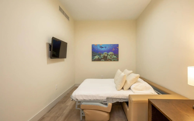 Private Luxury Condos at Costa Hollywood