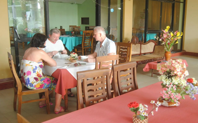 Lily Restaurant and Inn