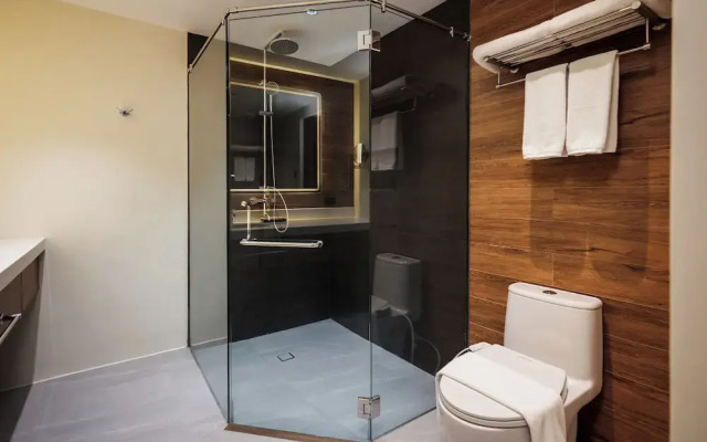 oneTree Plaza Hotel Cebu