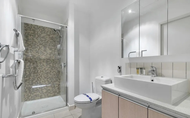 QV Ultra Modern Harbour Apartment - 856
