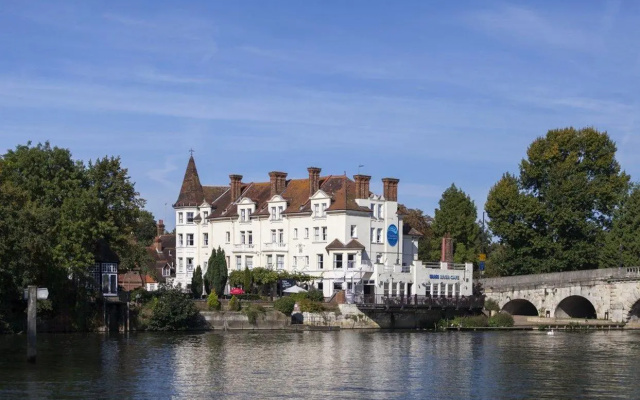 hotelImage