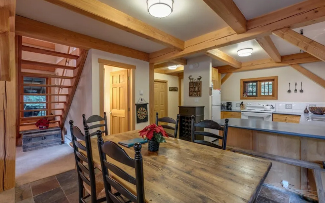Mt. Baker Lodging Cabin 45 (Sleeps 6)
