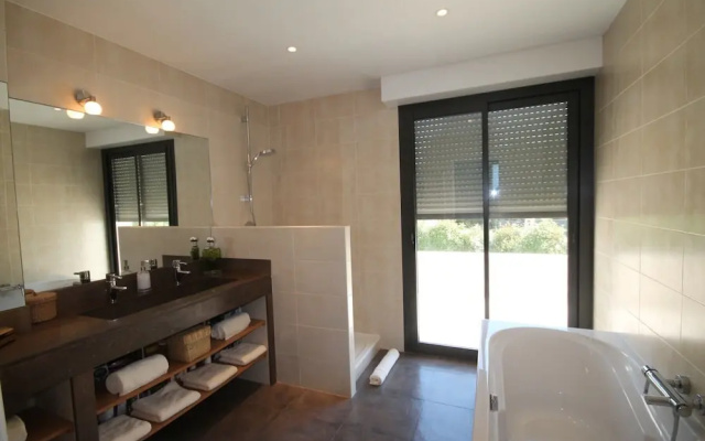 Villa Senequieres