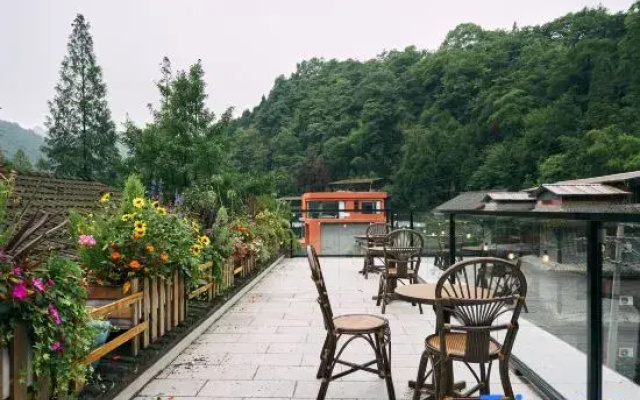 Wow. Wenxi Wawu Private Hot Spring Homestay