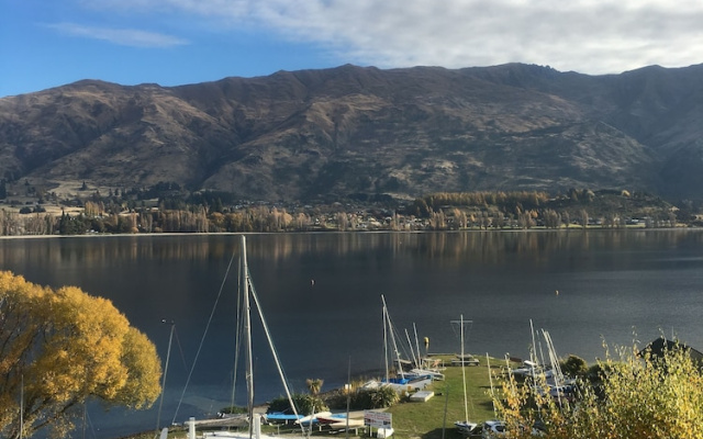Luxury on Lakeside