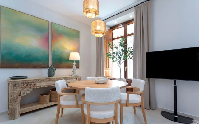 Unique Apartment in Cordoba Templo Romano