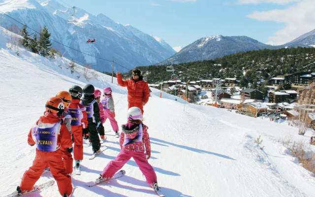 Spacious and Functional Chalet Located Close to the ski Lifts