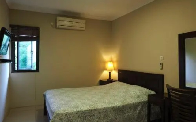 Rhiz Guest House Tebet(Rhiz Guest House Tebet Mitra)