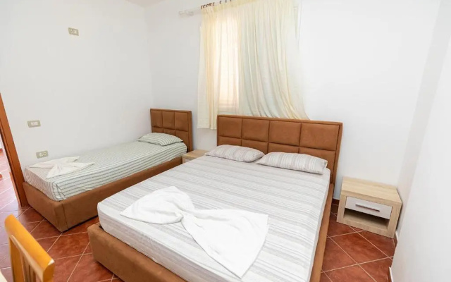 Hotel Dini