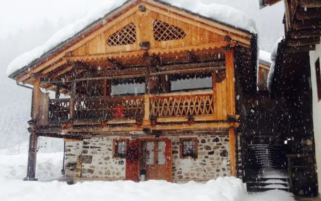 Tabià al di là de lAiva