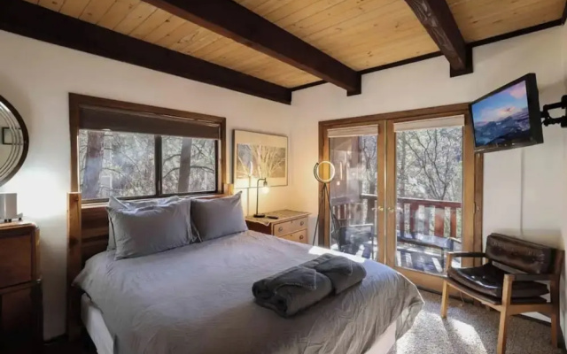 Moonridge Mountain Retreat