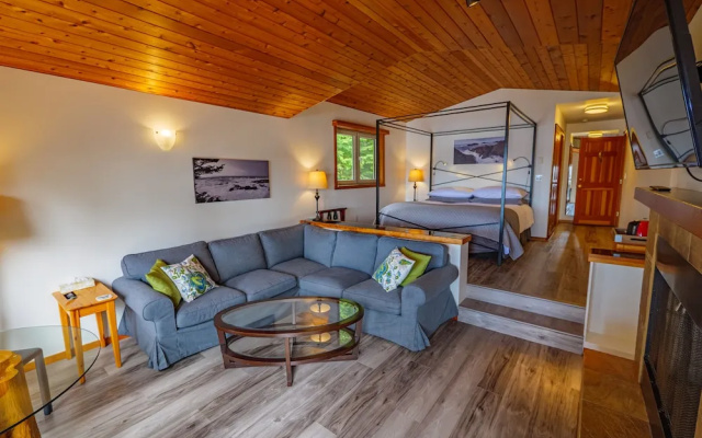 A Snug Harbour Inn