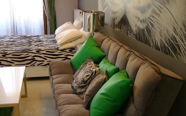 White Tiger Apartment