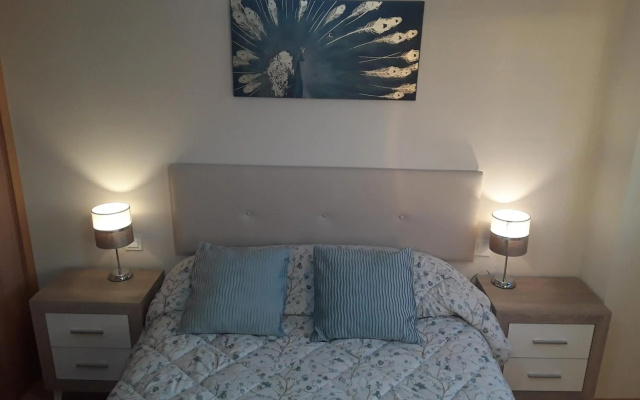Apartamento de 6 personas con WIFI Y GARAJE INCLUIDO
