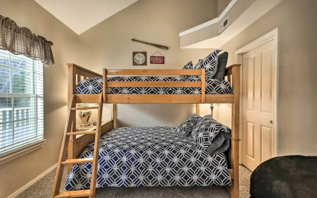 Lakefront Branson Getaway Near Marina & Fishing!
