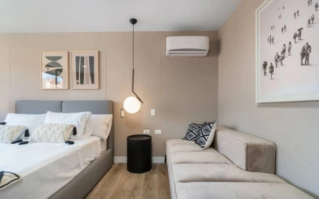 Go Living Suites - 1111