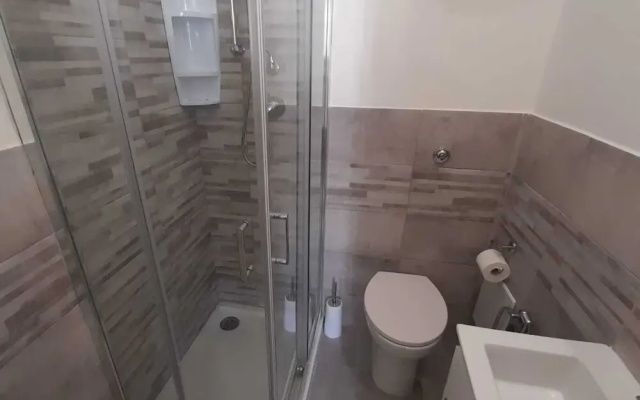 Iris Rooms