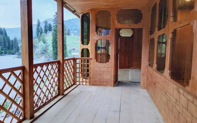 Kashmir Star Guest House & Family Resort