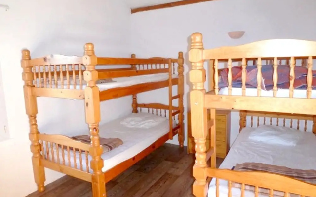 House With 4 Bedrooms in Saint-félix-de-reillac-et-mortemart, With Poo