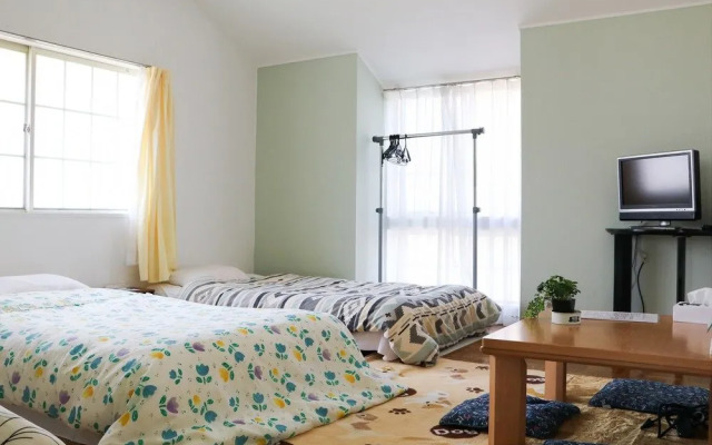 Shirahama House