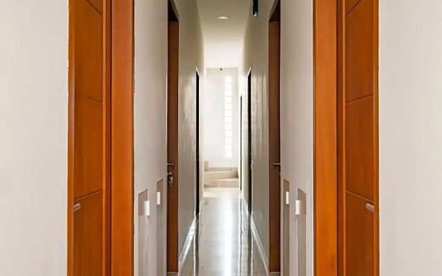Oyo Life 2673 Rosewood Residence