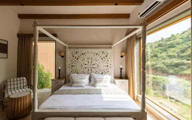 SaffronStays Moringa Valley - Cedar Villa