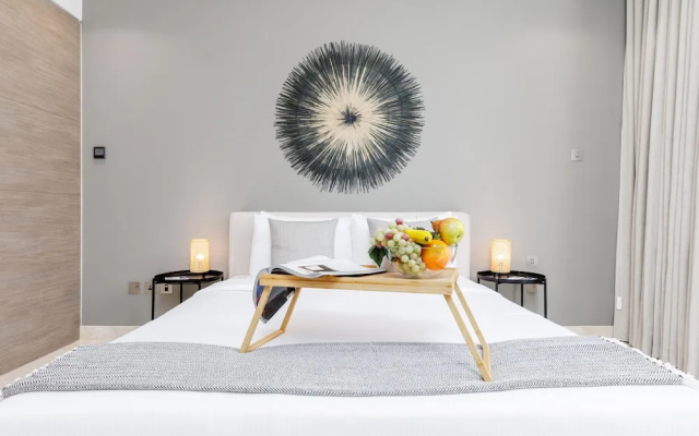 Maison Privee - Classy Urban Retreat w/ Amazing Dubai Canal Views