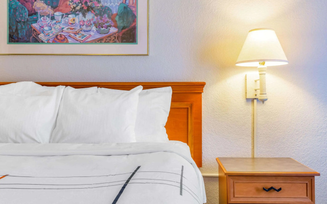 Days Inn by Wyndham Del Rio