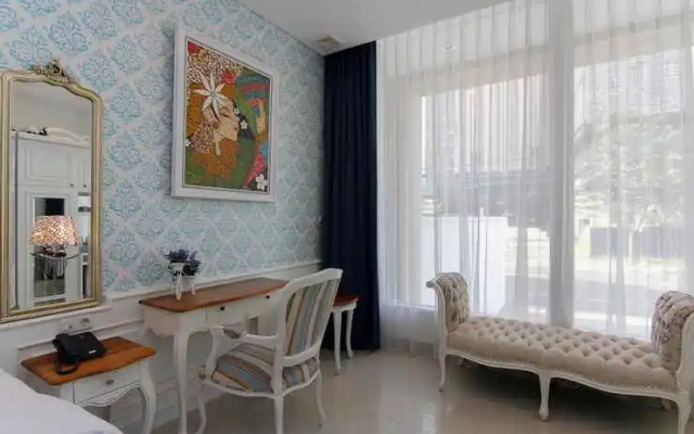 M Home