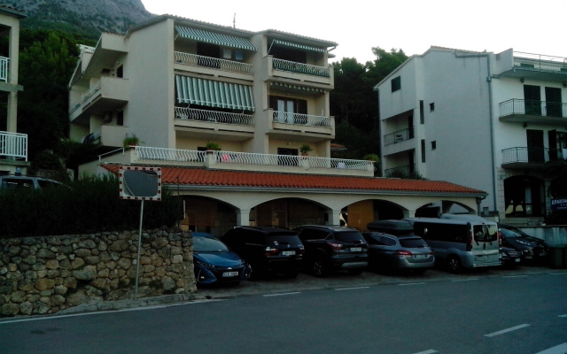 Apartment Nada - close to the sea and sea view A1 Brela, Riviera Makarska