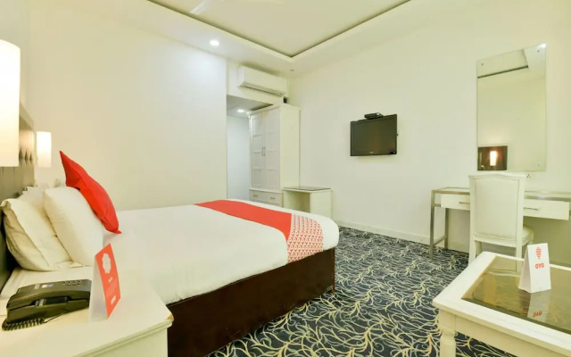 OYO 15092 Kavitha International